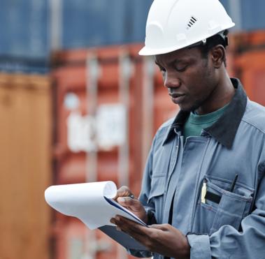 Site_Engineer_On_Site 